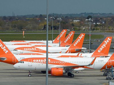 EasyJet üç havalimanındaki merkezlerini kapatıyor