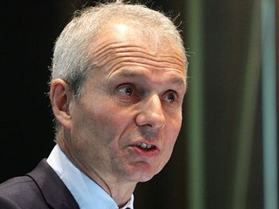 İngiltere işin peşini bırakmıyor: Hukuk firmalarına sahte hastalık davası baskını