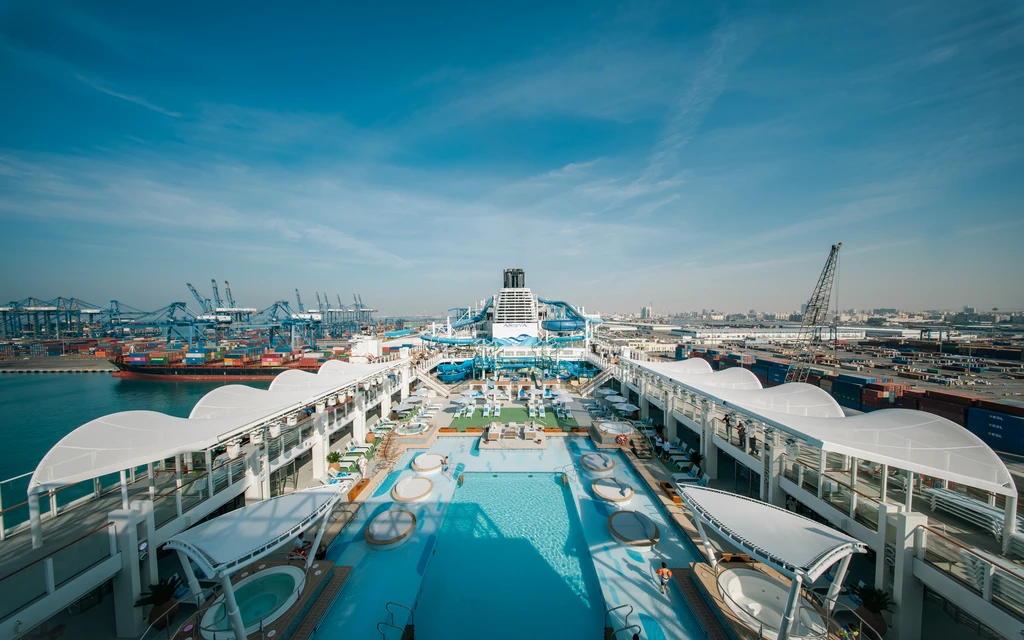 Tatilde yeni tercih kruvaziyer turizmi! Her güne başka limanda merhaba diyorlar