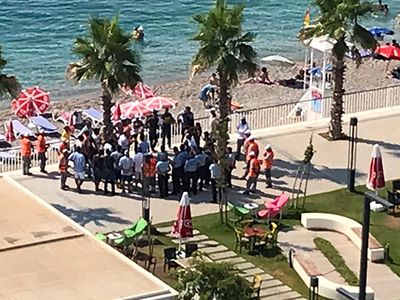 Alkoçlar’ın hukuksuz olarak kiraya verdiği halk plajına tahliye