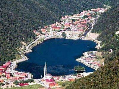 Uzungöl'deki kaçak yapılar yıkıma direniyor mu?