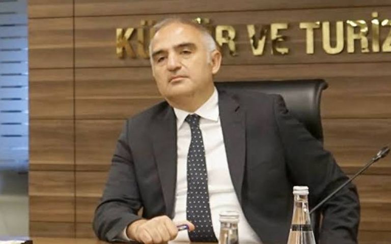 Mehmet Nuri Ersoy’un turizm geliri hedefi Orta Vadeli Planda aşağıya çekildi