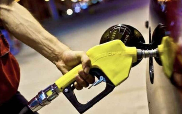 Benzine ve motorine yeni zam