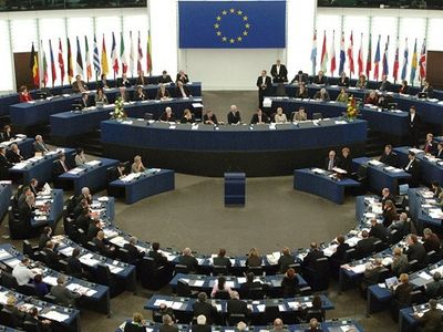Avrupa Parlamentosu'ndan tek saat uygulamasına yeşil ışık