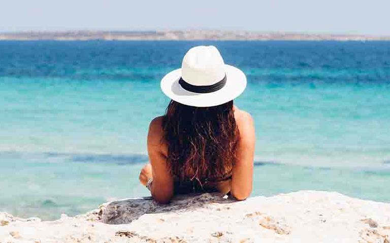 Times gazetesi İngiliz turist için hangi tarihe işaret etti?