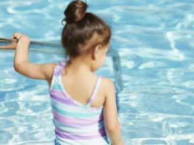 2 yaşındaki çocuk Antalya'daki otelin havuzunda boğuldu