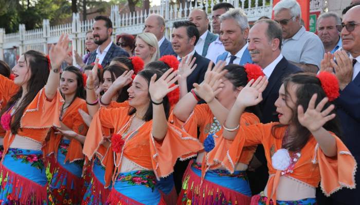 Firuz Bağlıkaya: Turizm Antalya’dan ibaret değil
