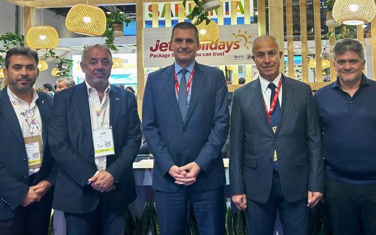 Alanya'ya daha fazla turist için Jet2 ile anlaşma imzaladı