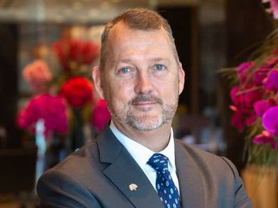 Raffles İstanbul Zorlu Center genel müdürü Andrew Steele oldu