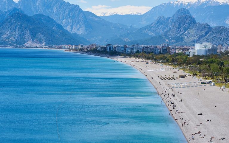 Turizm Bakanlığı açıkladı: 5 ayda Antalya’ya kaç turist geldi?