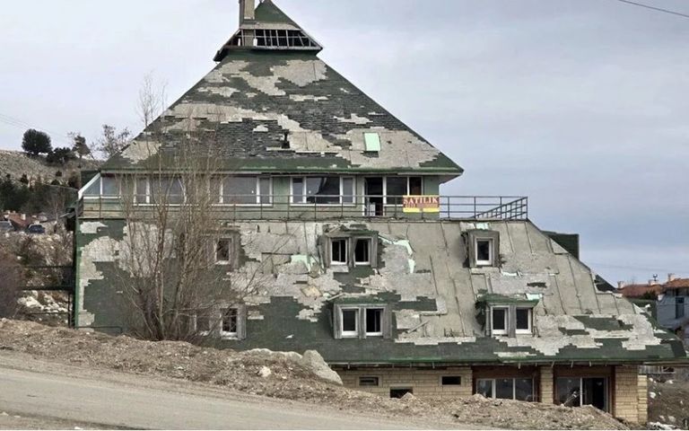 Antalya’daki atıl durumdaki lüks otel satışa çıkarıldı