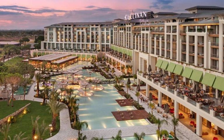 Ruslar Antalya'daki bazı otellerde kasımda bile hala yer bulamıyor