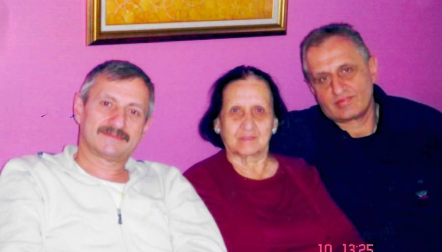 Erdem Çayırlı kimdir?