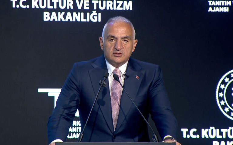 Mehmet Nuri Ersoy, turizmi olumsuz etkileyen nedenleri açıkladı