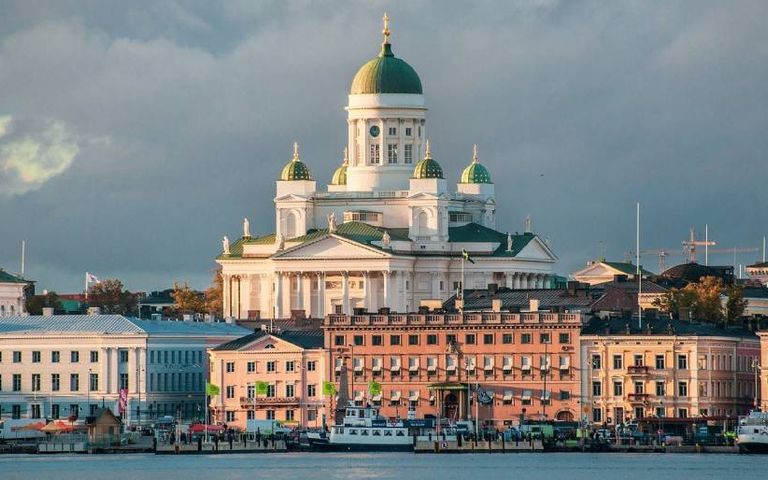 Finlandiya Rus turistlerin ülkeye girişini yasakladı