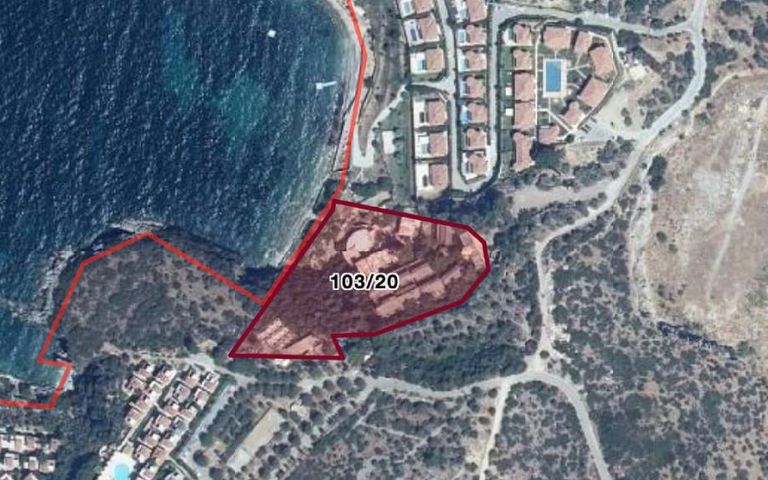 Kuşadası'nda aylık 182 milyon liraya kiralık turizm imarlı arazi