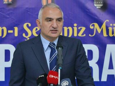 Ersoy: 42 milyon turist, 35 milyar dolar gelir hedefine bağlıyız