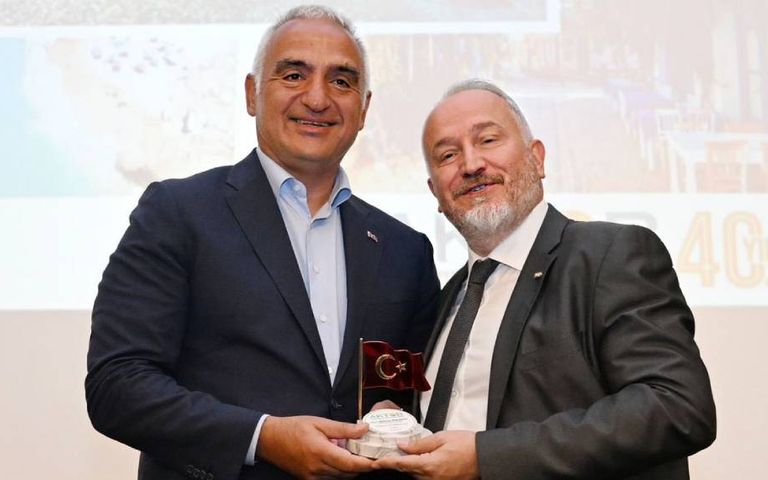 Ersoy: Turizmde rekorlar kırıyorsak bunu sizinle başarıyoruz