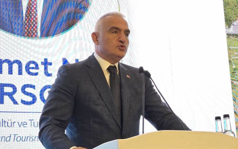 Mehmet Nuri Ersoy yine Muhittin Böcek'i hedef aldı