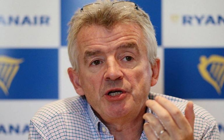 Ryanair şimdi de İngiltere'de kapasite düşürüyor