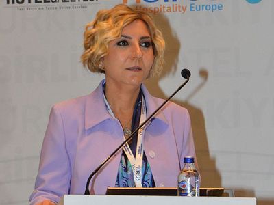 TÜROB Başkanı yeniden Müberra Eresin oldu