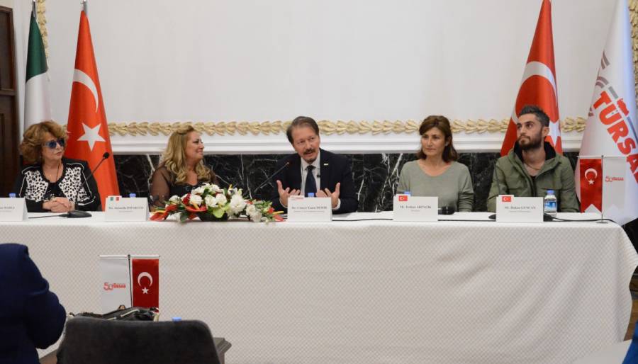 Türk dizilerinin İtalyan hayranları İstanbul’a geldi
