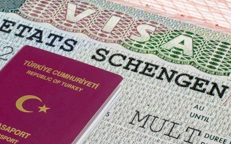 Türk vatandaşlarına Schengen vize başvuruları durdu mu?