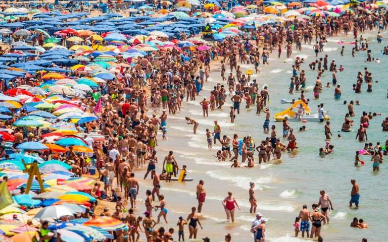 İspanya'da otel gecelemeleri 2019 seviyelerine dönüyor