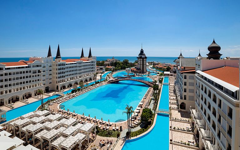 Titanic Mardan Palace yeni yaz sezonuna hazır
