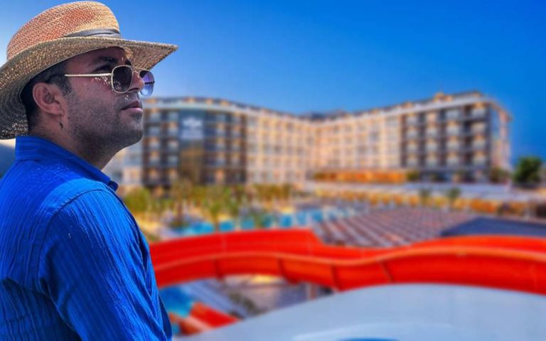 Side’deki otel tatil için gelen eski çalışanını tesisten attı