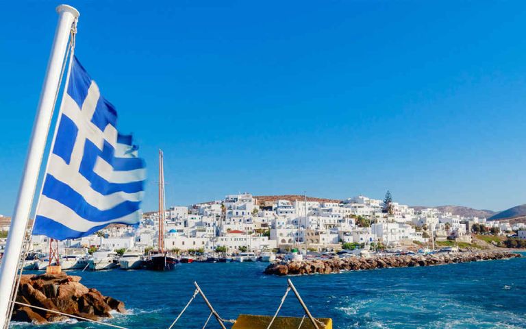 Yunanistan'da asgari ücret 830 euroya yükseldi