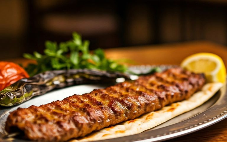 Antalya’daki otelin Adana kebabında kanatlı eti tespit edildi