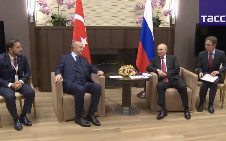 Erdoğan ve Putin Soçi'de bir araya geldi