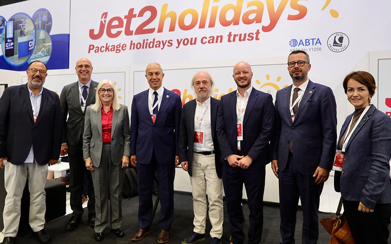 Osman Tarık Özçelik: Jet2’nun 450 bin yolcusundan 106 bini Alanya’ya geliyor