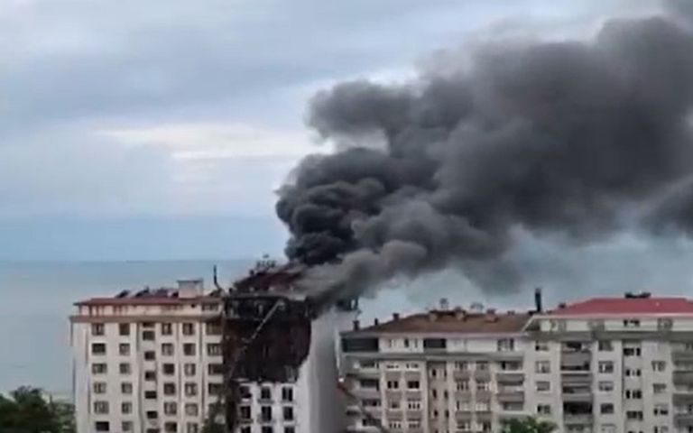 Artvin’deki 7 katlı otelde korkutan yangın