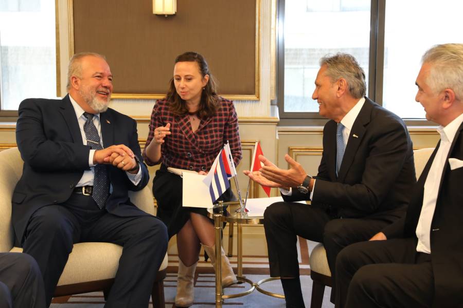 Bağlıkaya, Küba Başbakanı Manuel Marrero Cruz ile turizmi görüştü
