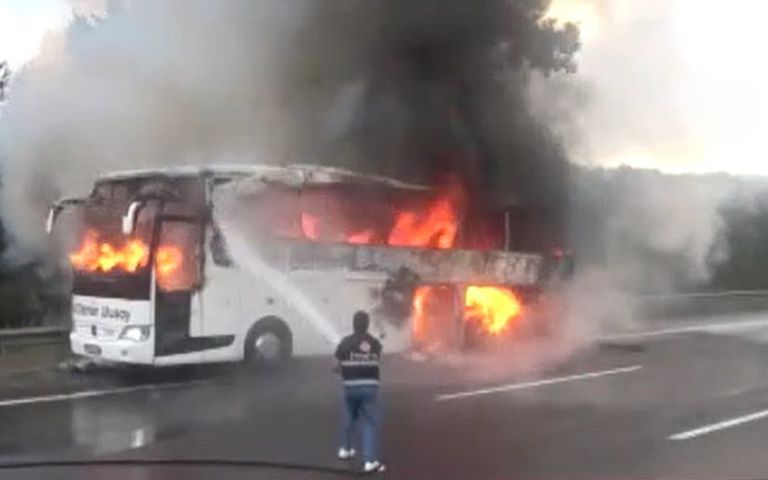 Bolu’da yolcu otobüsü alevlere teslim oldu