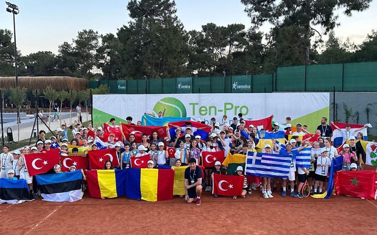 Üst düzey sporcular Corendon Tennis Club Kemer’de bir araya geldi