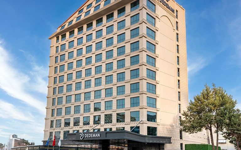 Dedeman Adana kapılarını açtı