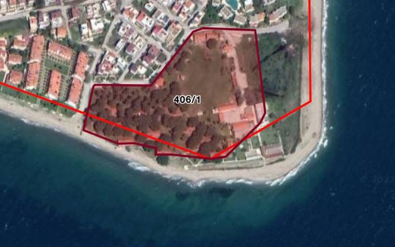 Edremit’te 200 milyon liraya denize sıfır arazi