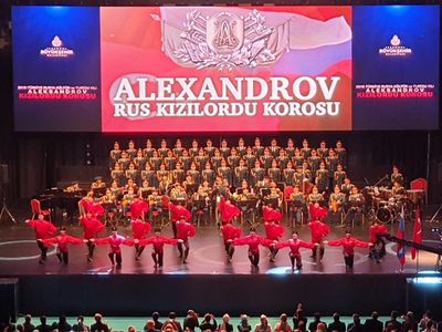 Kızılordu Korosu'ndan İstanbul'da 12 bin kişilik dev konser