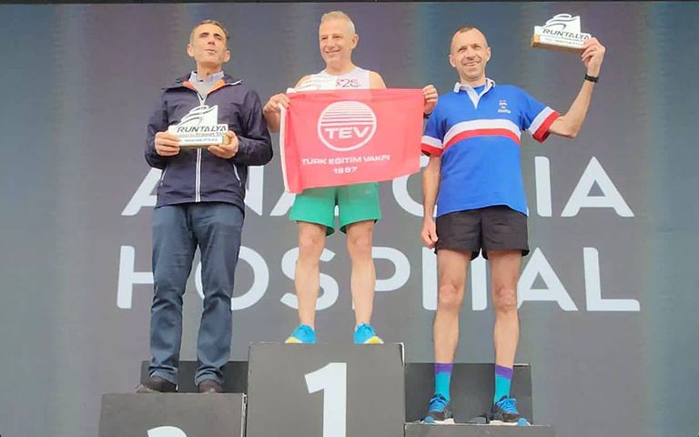 Feridun Ergün ANEX sponsorluğunda Runtalya Maratonunda koştu