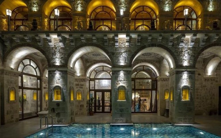 Hilton, Kapadokya’daki ilk mağara otelini hizmete açtı
