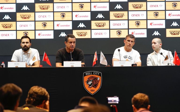 Hull City, Corendon Airlines ile sponsorluk sözleşmesini yeniledi
