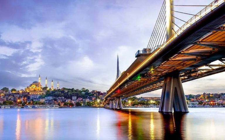 İstanbul’da birçok yol ve toplu ulaşım hattı iptal edildi