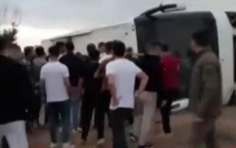 Kayseri’de tur otobüsü şarampole devrildi, 31 yaralı