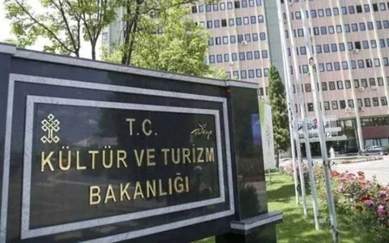 Bakanlıktan seyahat acentelerinin belge ücretlerine zam