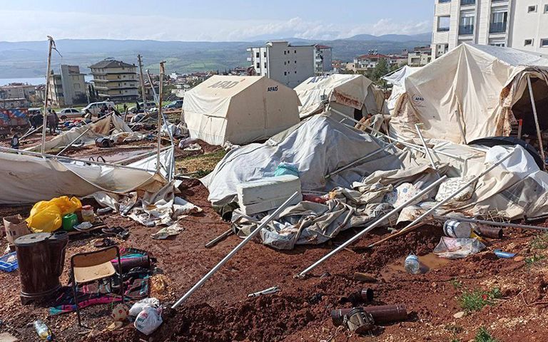 Kahramanmaraş’ta fırtına çadır kentleri vurdu, ölü ve yaralılar var