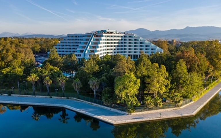 Megasaray Hotels beşinci otelini Side’de açıyor
