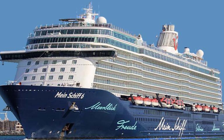 Antalya’da kruvaziyer gemisinde düşen turist hayatını kaybetti